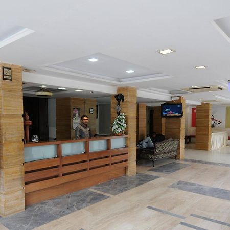 Neelkanth Paradise Ξενοδοχείο Αχμπανταμπάντ Εξωτερικό φωτογραφία